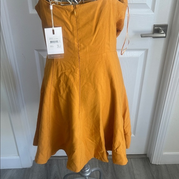 C/MEO Collective Meaningful Mustard Mini Dress - Picture 8 of 9